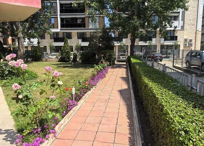 Rose Garden Omax Hotel apartamentowy Słoneczny Brzeg