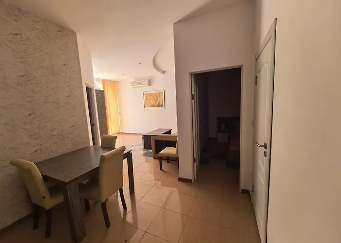 Hotel apartamentowy Rose Garden Omax