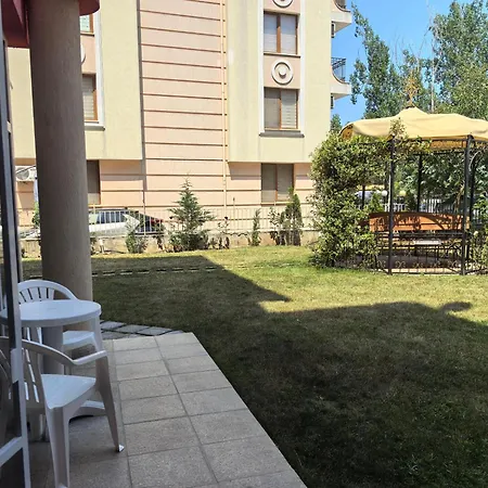 Rose Garden Omax Солнечный берег