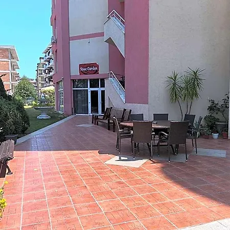 Aparthotel Rose Garden Omax Slantschew brjag