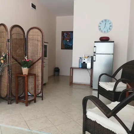 Апарт-отель Rose Garden Omax