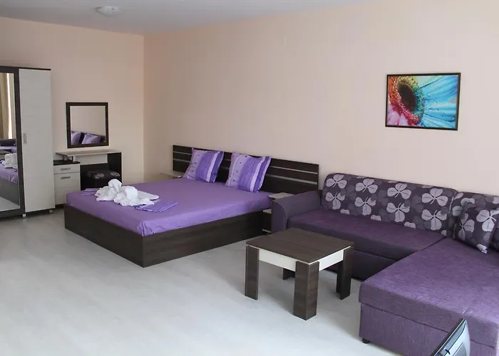 Lejlighedshotel Rose Garden Omax 3*