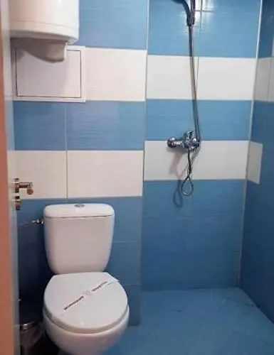 Rose Garden Omax Lejlighedshotel 3*